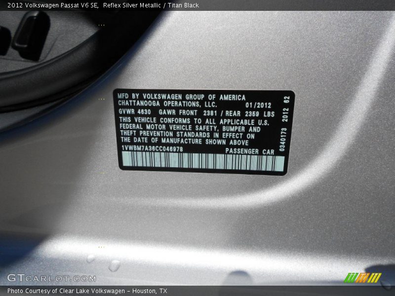 Reflex Silver Metallic / Titan Black 2012 Volkswagen Passat V6 SE