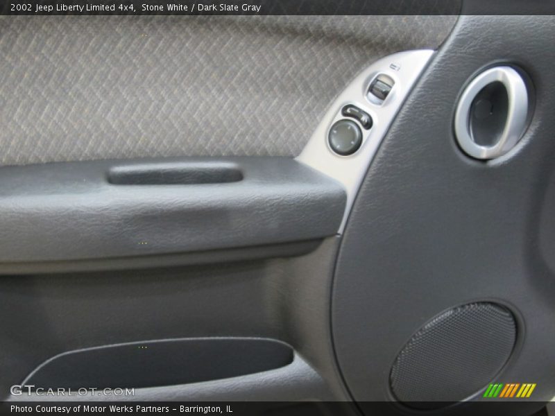 Stone White / Dark Slate Gray 2002 Jeep Liberty Limited 4x4