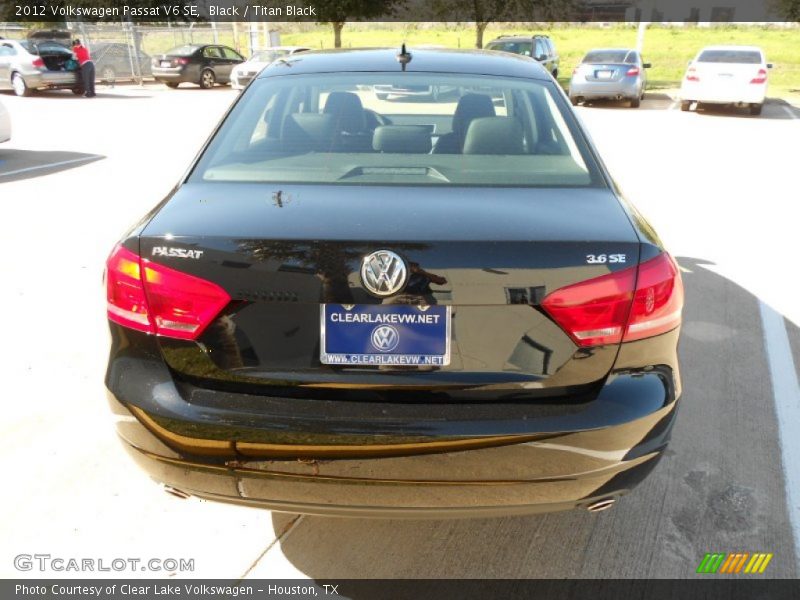 Black / Titan Black 2012 Volkswagen Passat V6 SE