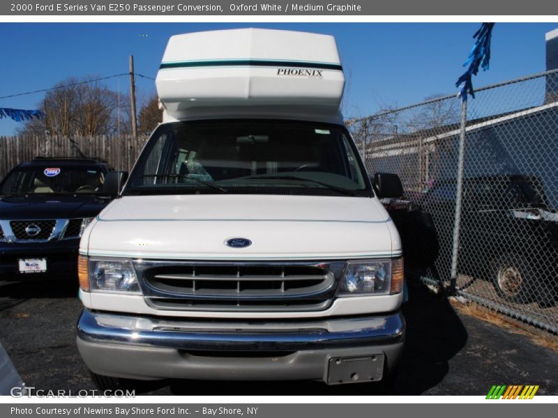 Oxford White / Medium Graphite 2000 Ford E Series Van E250 Passenger Conversion