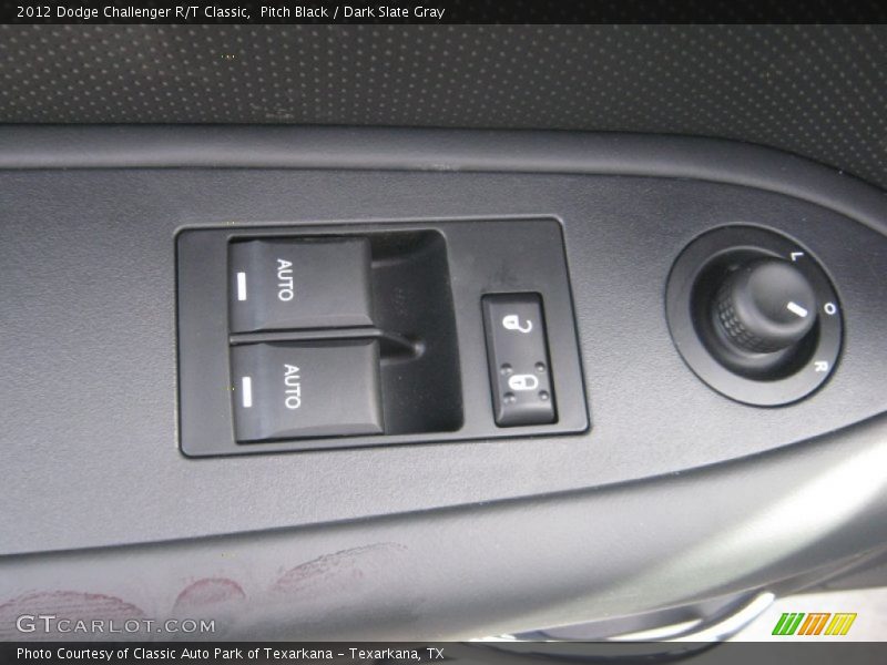 Pitch Black / Dark Slate Gray 2012 Dodge Challenger R/T Classic