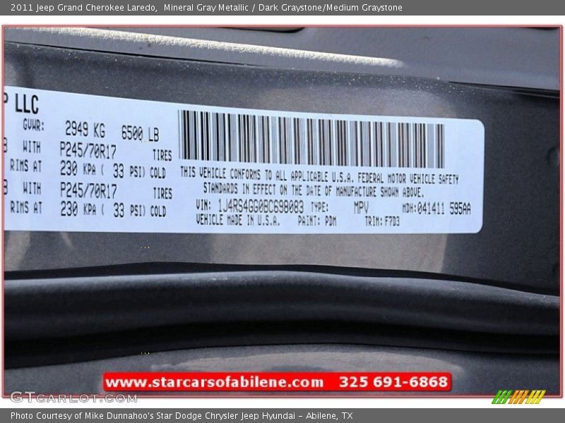Mineral Gray Metallic / Dark Graystone/Medium Graystone 2011 Jeep Grand Cherokee Laredo