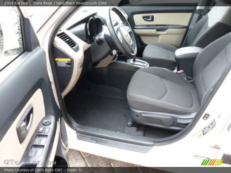 Dune Beige / Sand/Black Houndstooth Cloth 2010 Kia Soul !