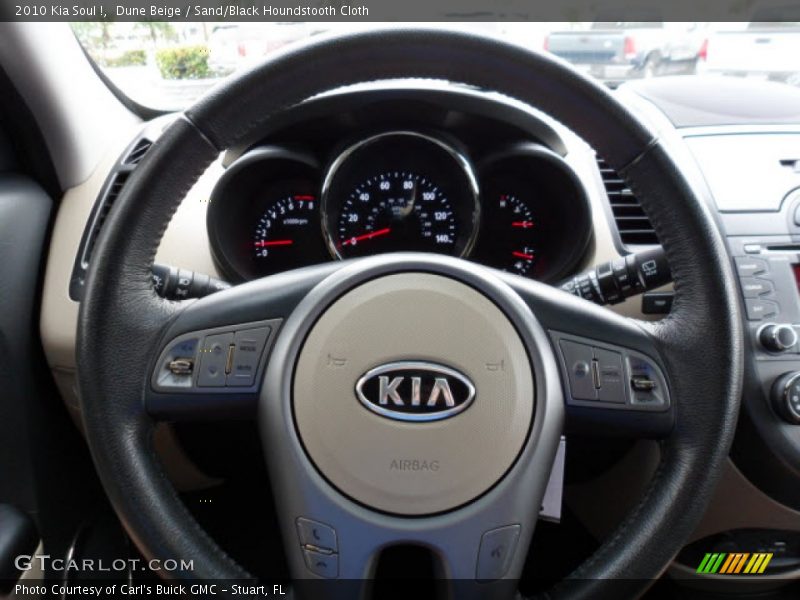 Dune Beige / Sand/Black Houndstooth Cloth 2010 Kia Soul !