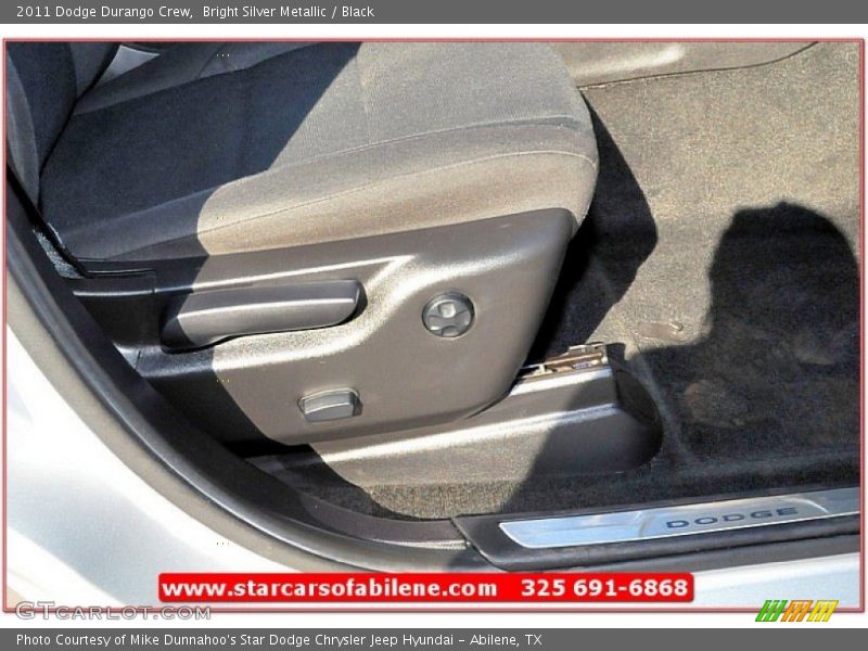 Bright Silver Metallic / Black 2011 Dodge Durango Crew