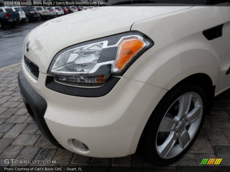 Dune Beige / Sand/Black Houndstooth Cloth 2010 Kia Soul !