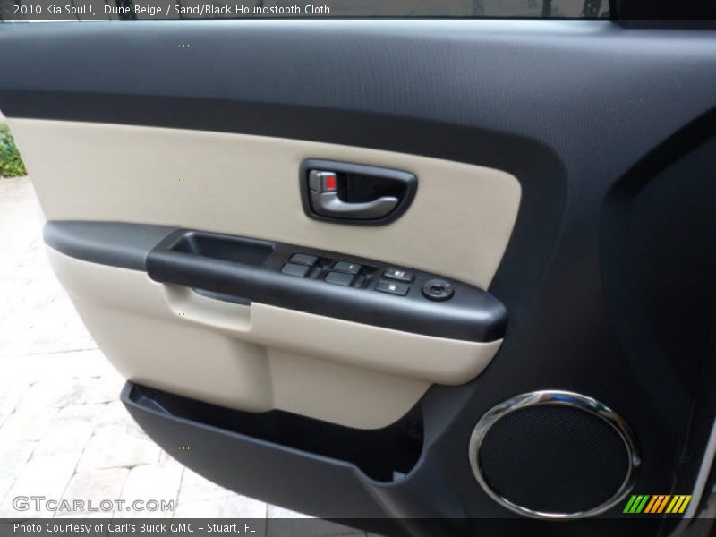 Dune Beige / Sand/Black Houndstooth Cloth 2010 Kia Soul !