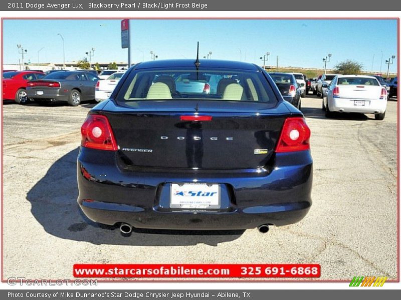 Blackberry Pearl / Black/Light Frost Beige 2011 Dodge Avenger Lux