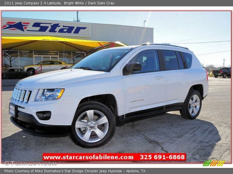 Bright White / Dark Slate Gray 2011 Jeep Compass 2.4 Latitude