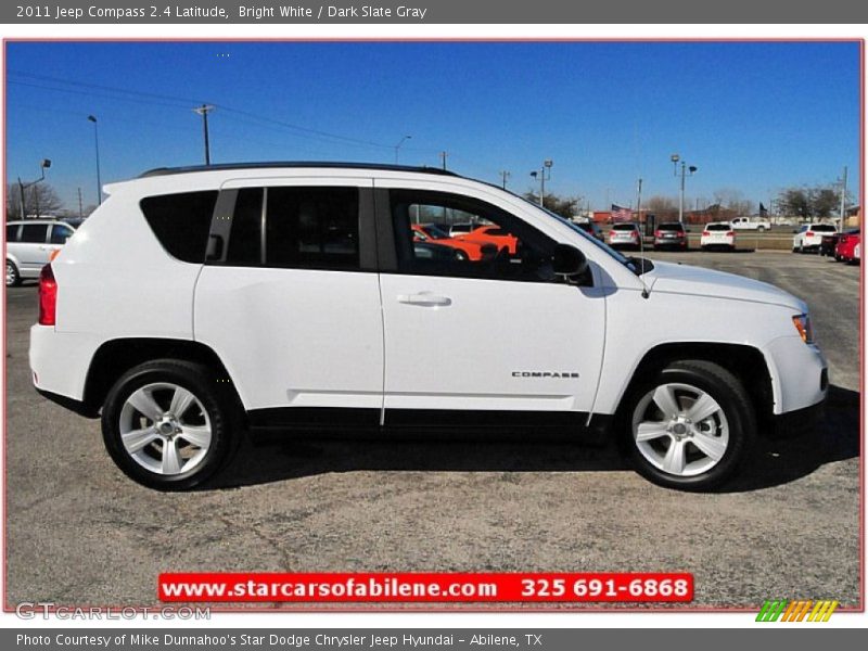 Bright White / Dark Slate Gray 2011 Jeep Compass 2.4 Latitude
