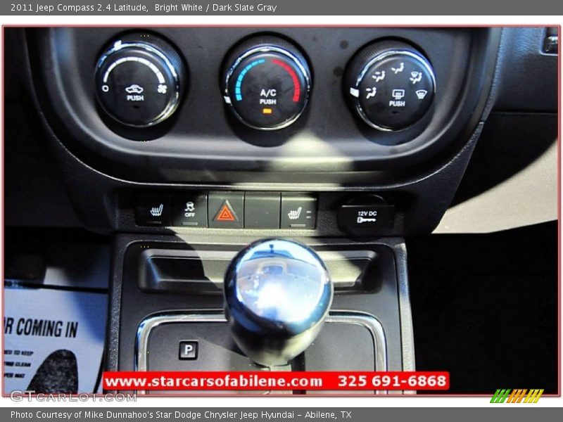 Bright White / Dark Slate Gray 2011 Jeep Compass 2.4 Latitude