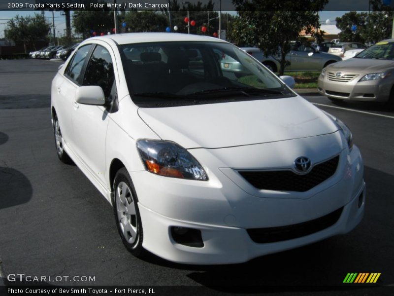 Polar White / Dark Charcoal 2009 Toyota Yaris S Sedan