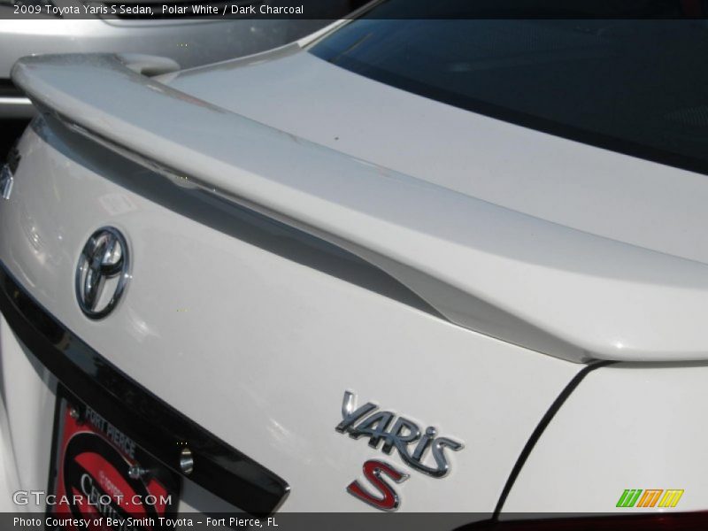 Polar White / Dark Charcoal 2009 Toyota Yaris S Sedan