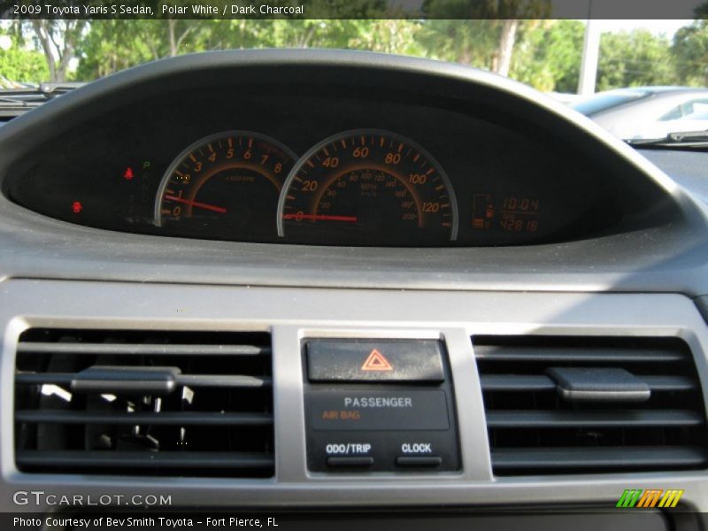 Polar White / Dark Charcoal 2009 Toyota Yaris S Sedan