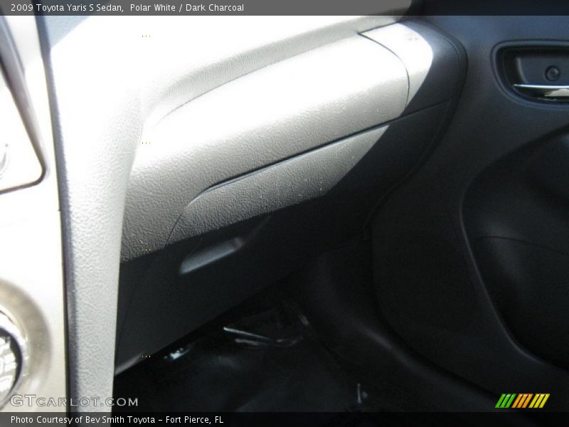 Polar White / Dark Charcoal 2009 Toyota Yaris S Sedan