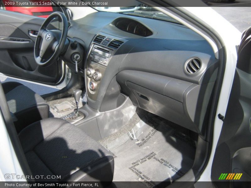 Polar White / Dark Charcoal 2009 Toyota Yaris S Sedan