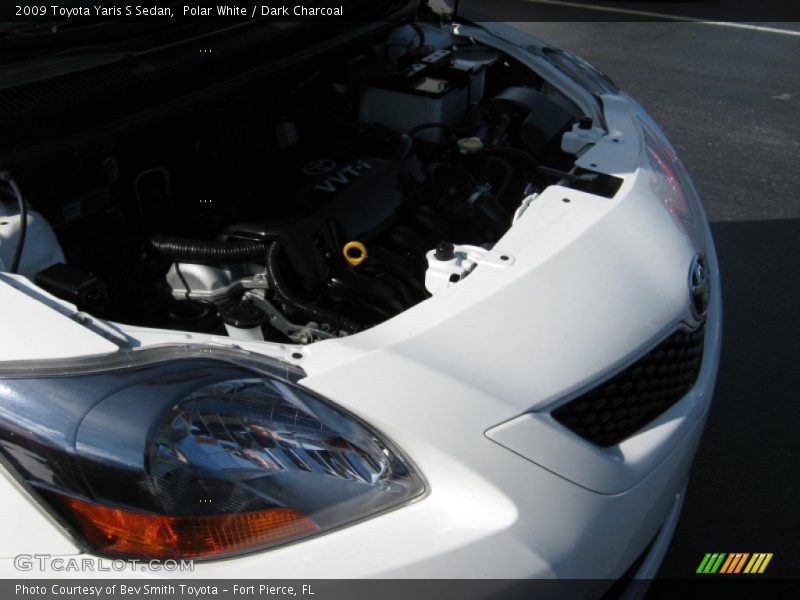 Polar White / Dark Charcoal 2009 Toyota Yaris S Sedan