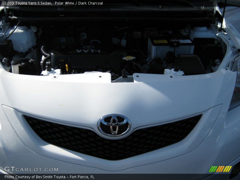 Polar White / Dark Charcoal 2009 Toyota Yaris S Sedan