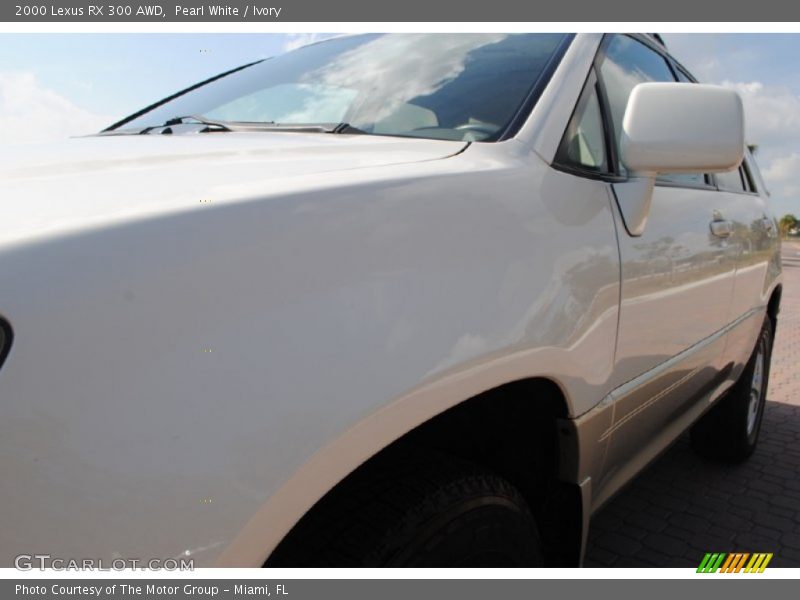 Pearl White / Ivory 2000 Lexus RX 300 AWD