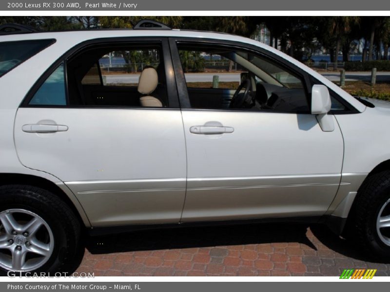 Pearl White / Ivory 2000 Lexus RX 300 AWD