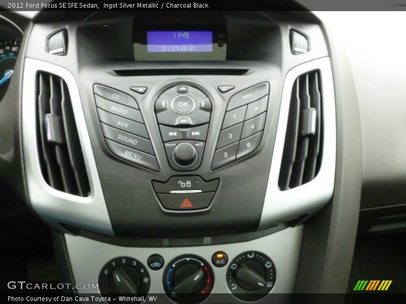 Ingot Silver Metallic / Charcoal Black 2012 Ford Focus SE SFE Sedan