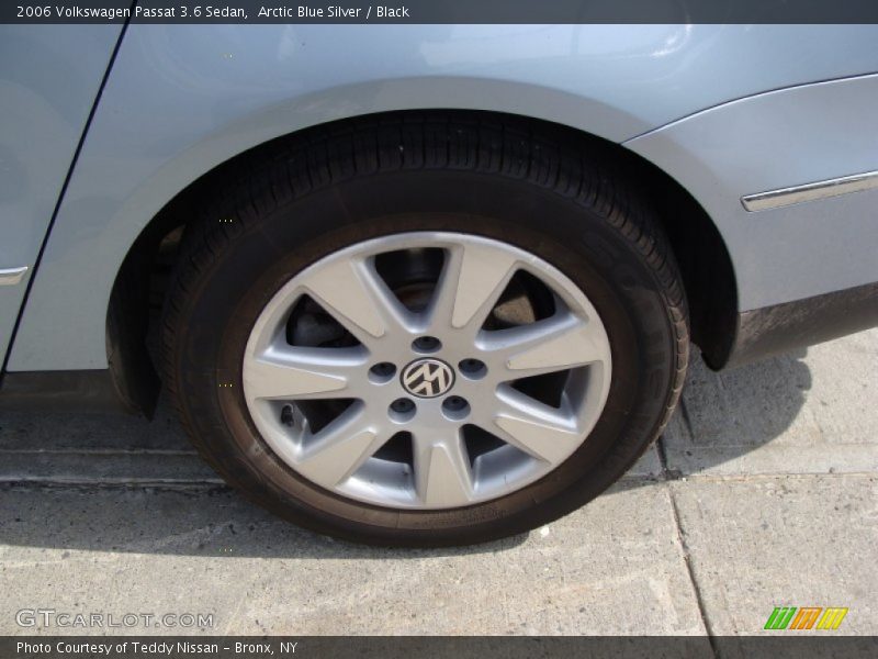 Arctic Blue Silver / Black 2006 Volkswagen Passat 3.6 Sedan