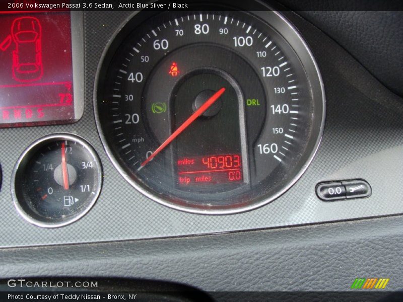 Arctic Blue Silver / Black 2006 Volkswagen Passat 3.6 Sedan