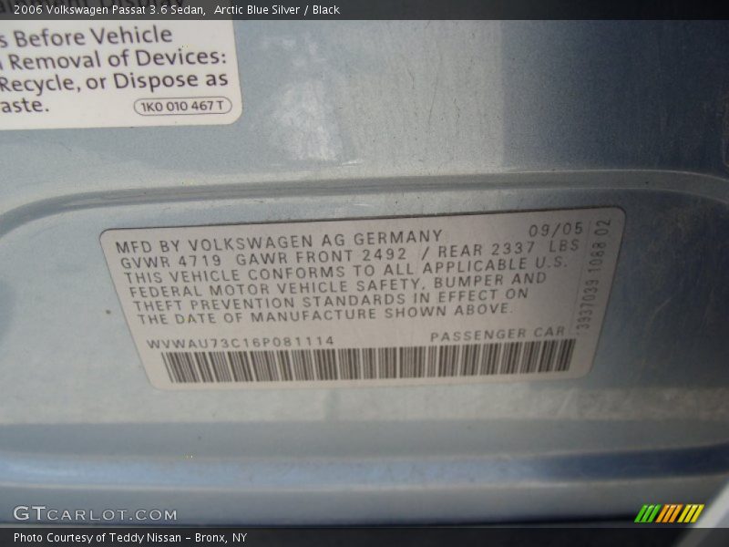 Arctic Blue Silver / Black 2006 Volkswagen Passat 3.6 Sedan