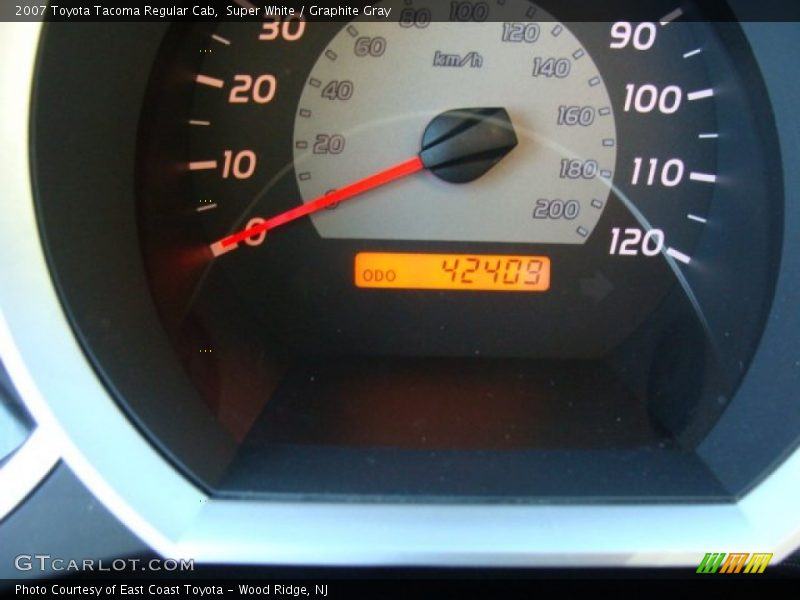 Super White / Graphite Gray 2007 Toyota Tacoma Regular Cab