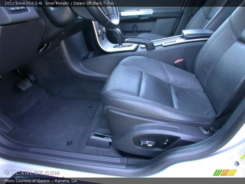 Silver Metallic / Dalaro Off Black T-Tec 2010 Volvo V50 2.4i