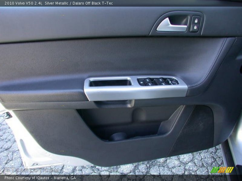 Silver Metallic / Dalaro Off Black T-Tec 2010 Volvo V50 2.4i