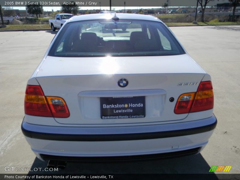 Alpine White / Grey 2005 BMW 3 Series 330i Sedan