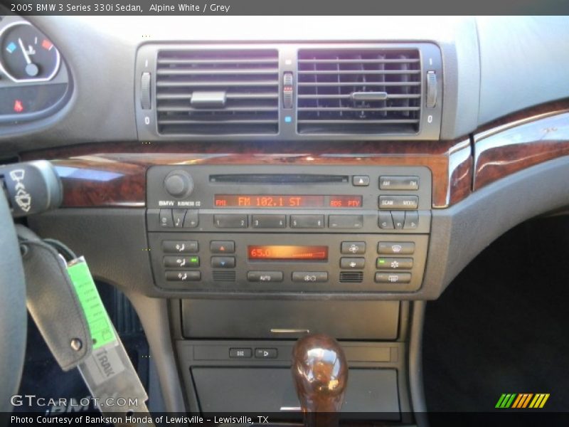 Alpine White / Grey 2005 BMW 3 Series 330i Sedan