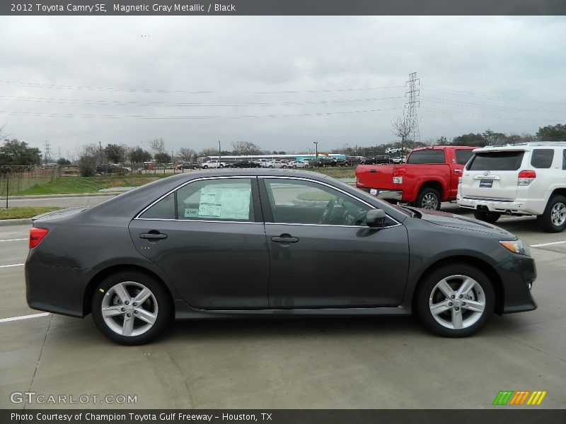  2012 Camry SE Magnetic Gray Metallic