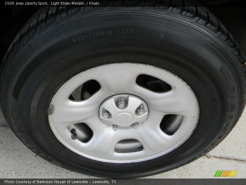 Light Khaki Metallic / Khaki 2006 Jeep Liberty Sport