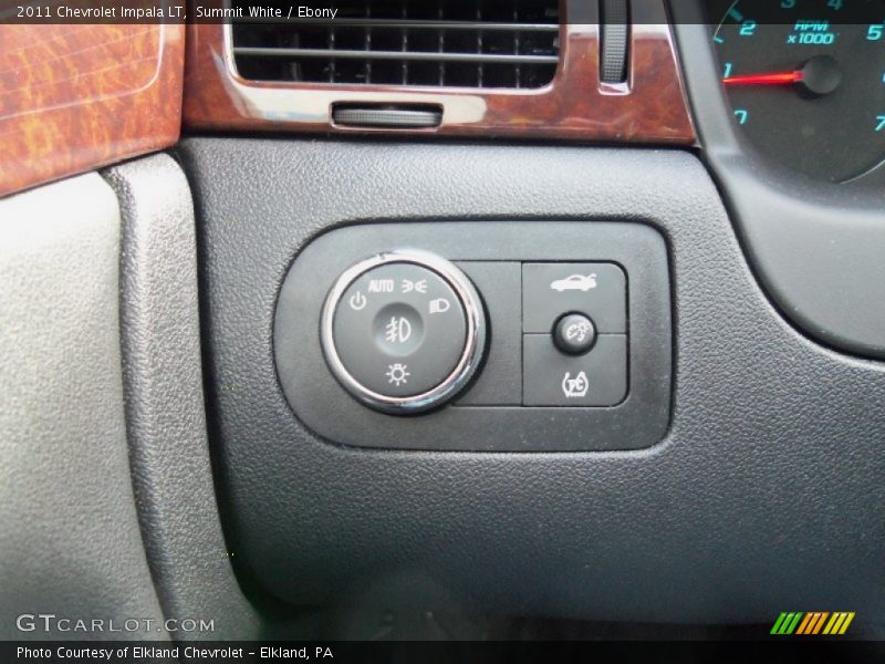 Summit White / Ebony 2011 Chevrolet Impala LT