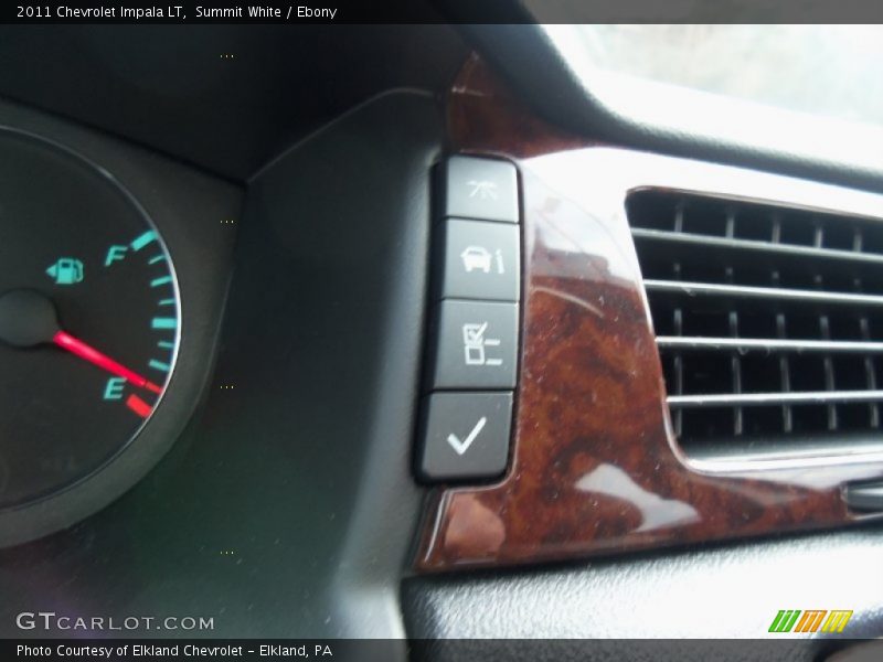 Summit White / Ebony 2011 Chevrolet Impala LT