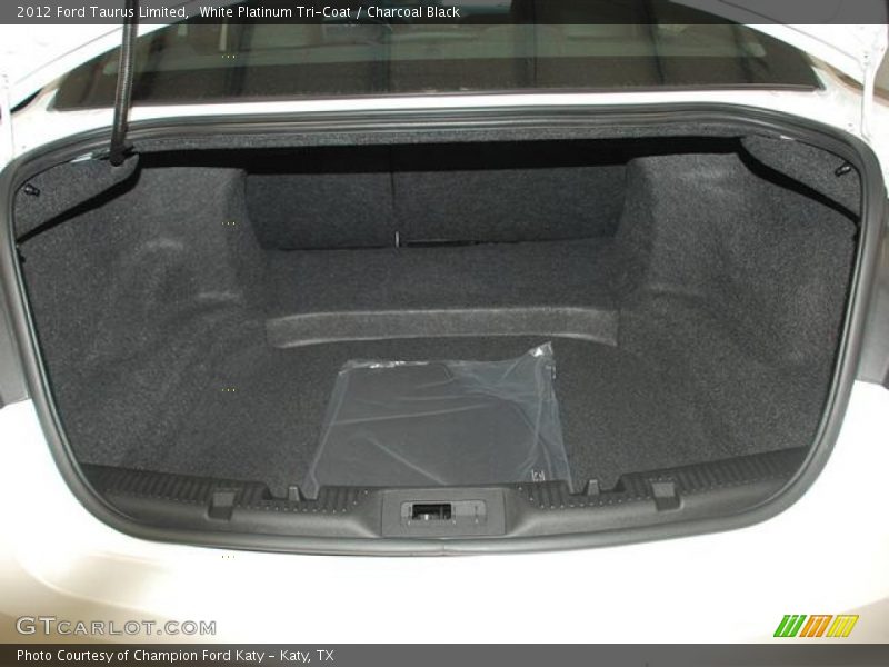 White Platinum Tri-Coat / Charcoal Black 2012 Ford Taurus Limited