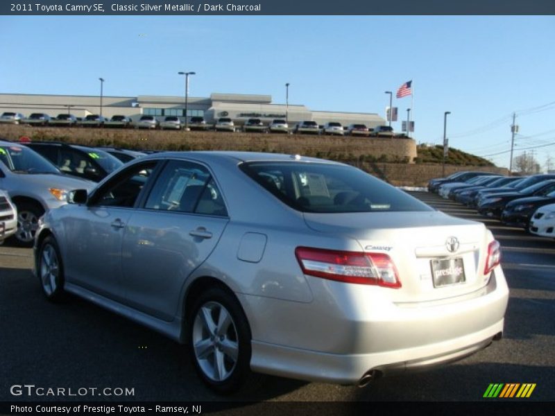 Classic Silver Metallic / Dark Charcoal 2011 Toyota Camry SE