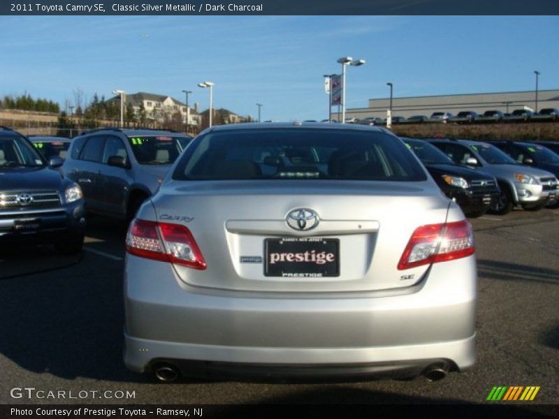 Classic Silver Metallic / Dark Charcoal 2011 Toyota Camry SE