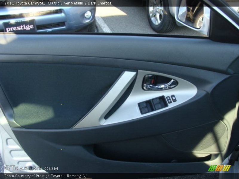 Classic Silver Metallic / Dark Charcoal 2011 Toyota Camry SE