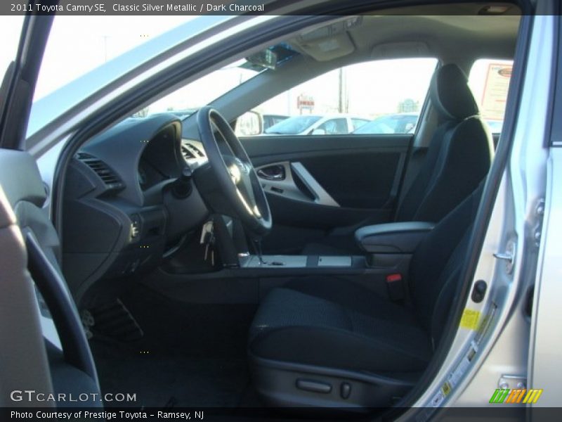 Classic Silver Metallic / Dark Charcoal 2011 Toyota Camry SE
