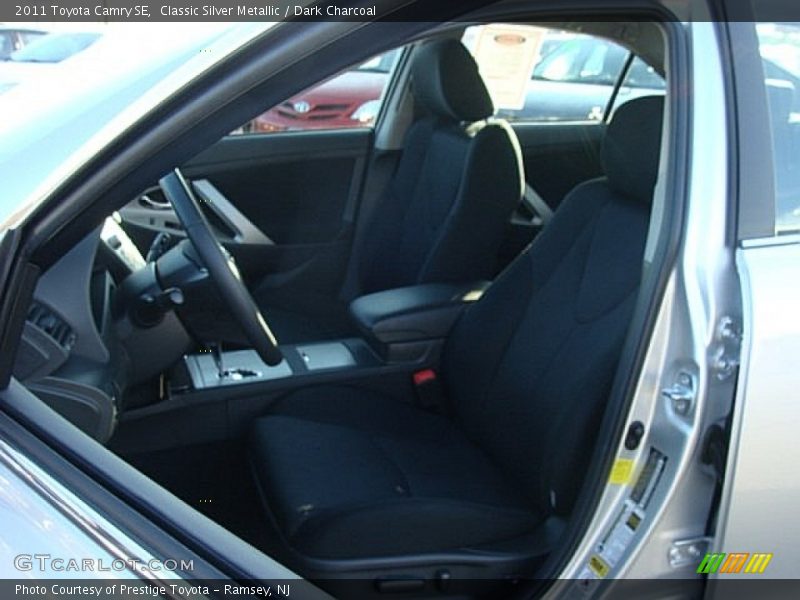 Classic Silver Metallic / Dark Charcoal 2011 Toyota Camry SE