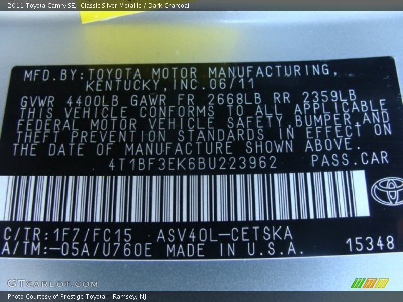 Classic Silver Metallic / Dark Charcoal 2011 Toyota Camry SE