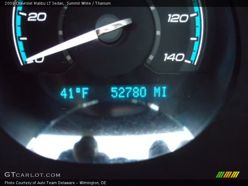 Summit White / Titanium 2009 Chevrolet Malibu LT Sedan