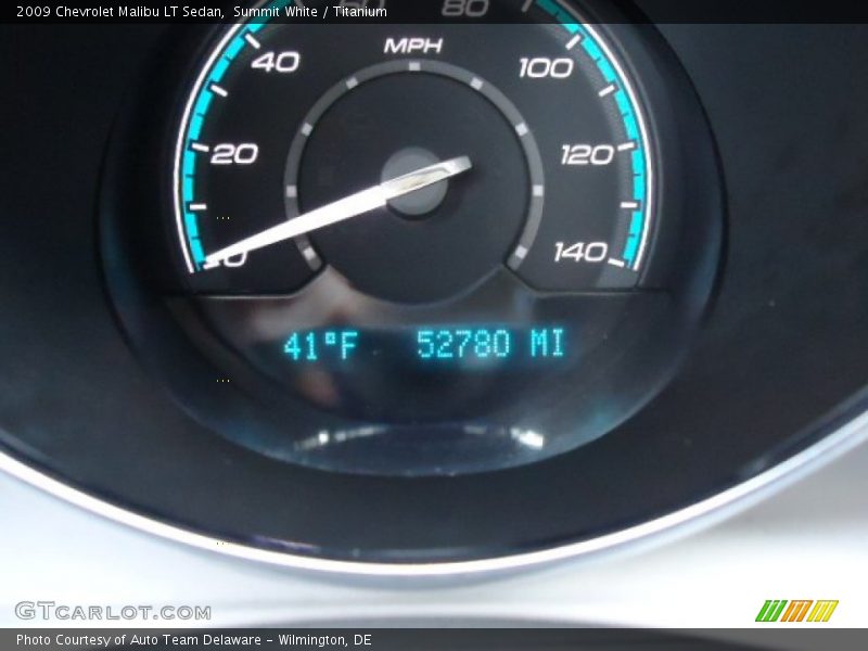 Summit White / Titanium 2009 Chevrolet Malibu LT Sedan