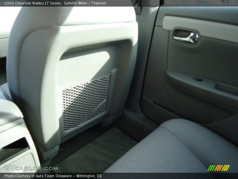 Summit White / Titanium 2009 Chevrolet Malibu LT Sedan