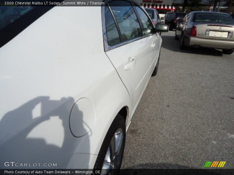 Summit White / Titanium 2009 Chevrolet Malibu LT Sedan