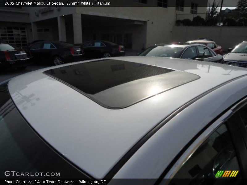 Summit White / Titanium 2009 Chevrolet Malibu LT Sedan