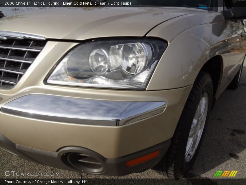 Linen Gold Metallic Pearl / Light Taupe 2006 Chrysler Pacifica Touring